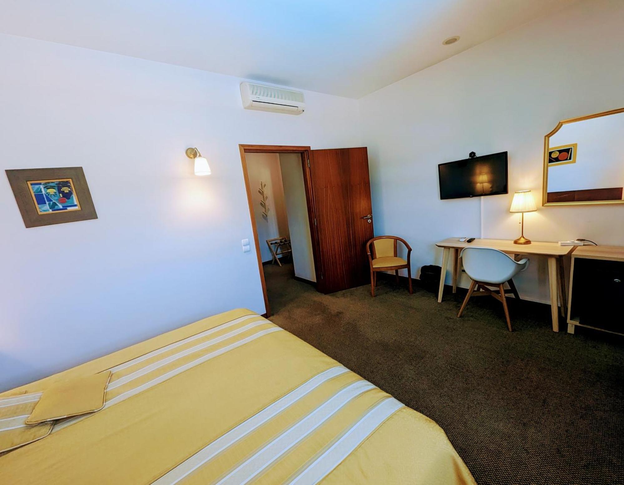 Hotel La Fontaine Esmoriz Bagian luar foto